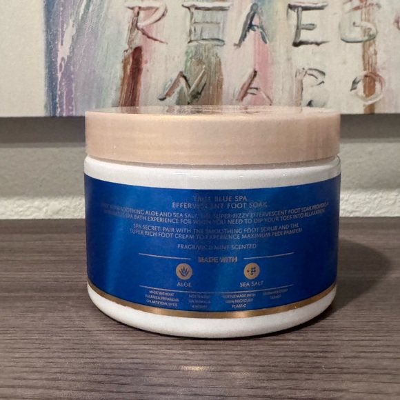 True Blue Spa Foot Soak Bath and Body Works - Picture 2 of 2